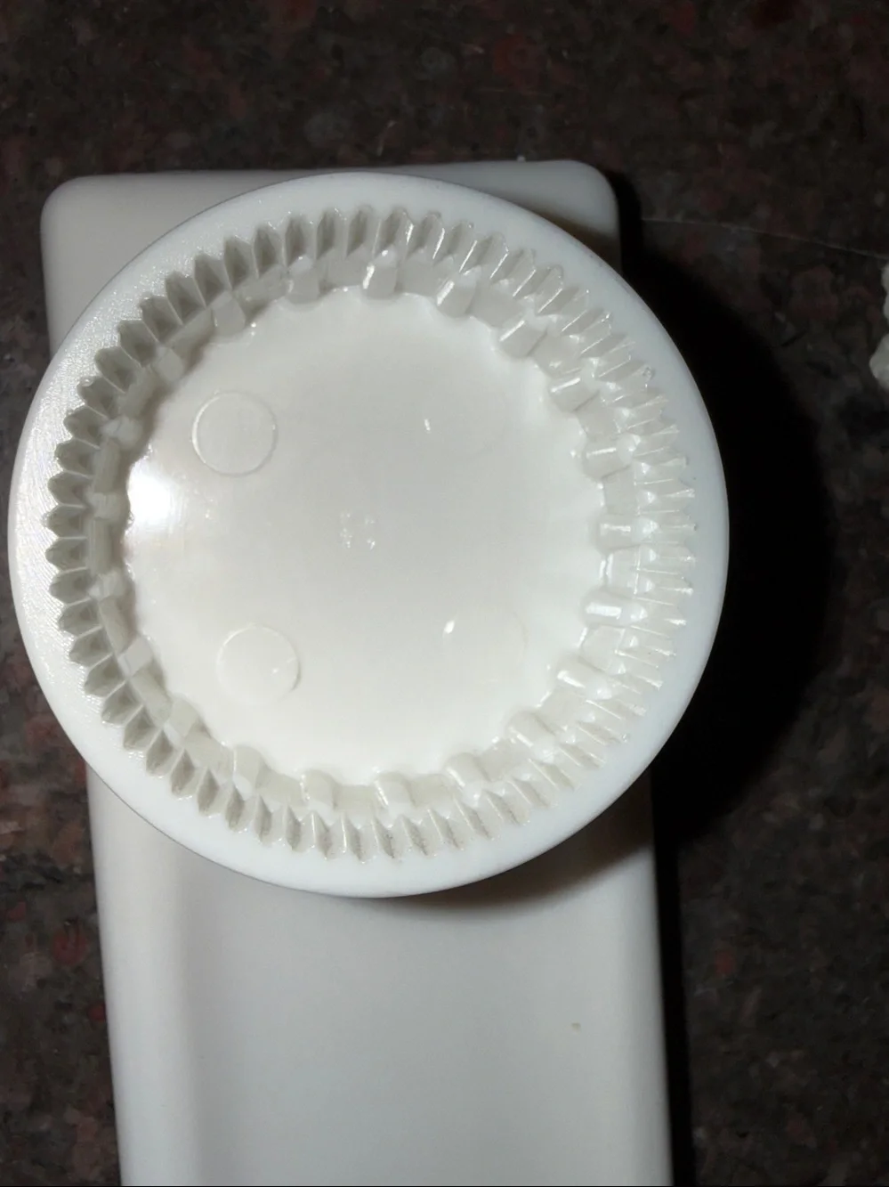 Pampered Chef Easy Opener #2590 retired bottle opener, magnetic back, white EUC